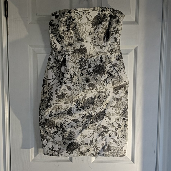 Strapless Floral Print Dress - Picture 2 of 4